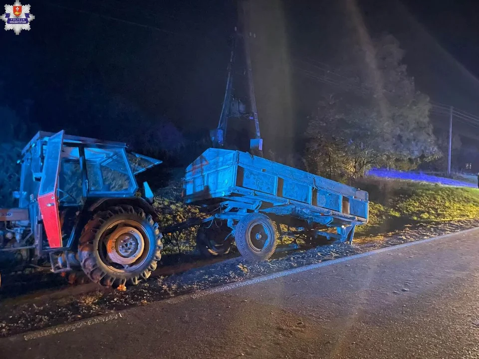 Samochód zderzył się z ciągnikiem w woj. lubelskim. Jedna osoba w szpitalu