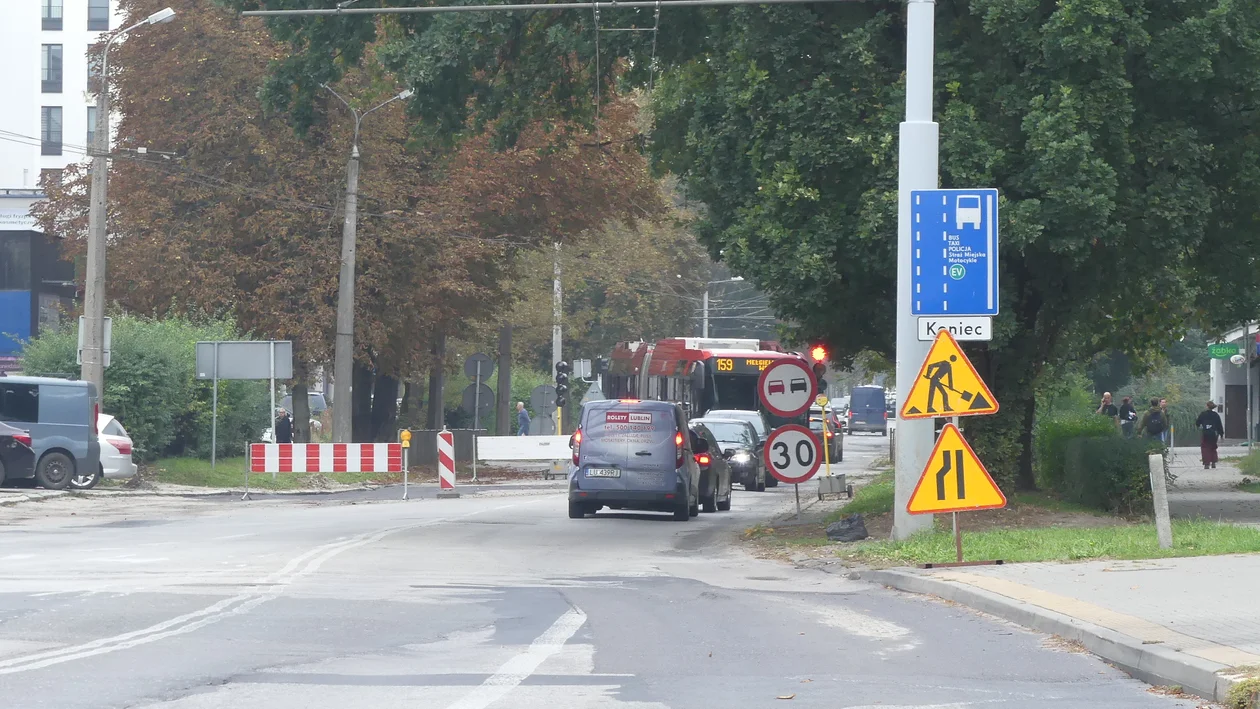 Uwaga kierowcy! Utrudnienia na ulicy Głębokiej. Zdjęcia - Zdjęcie główne