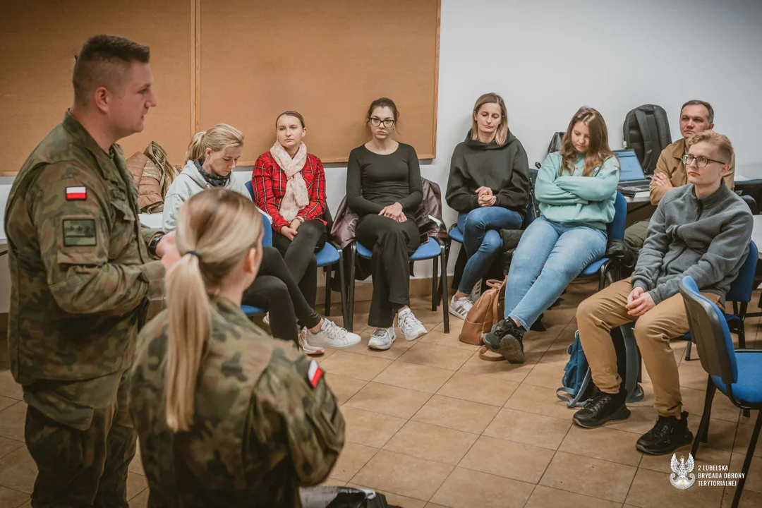 Nie tylko urzędy i instytucje publiczne. Pracownicy biura rachunkowego przeszkoleni przez lubelskich terytorialsów