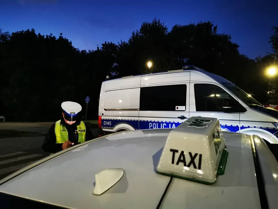 Kontrola przewozu osób w Lublinie. Sprawdzono 45 pojazdów, ujawniono wykroczenia