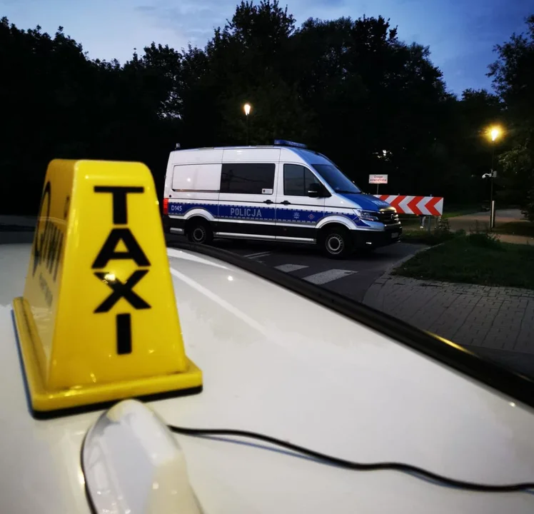 Kontrola przewozu osób w Lublinie. Sprawdzono 45 pojazdów, ujawniono wykroczenia