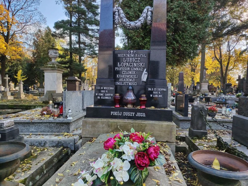 Grób Hieronima Łopacińskiego